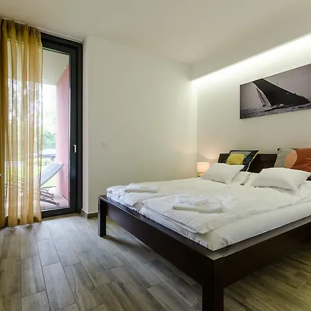 Apartment Balatonbee Apartman